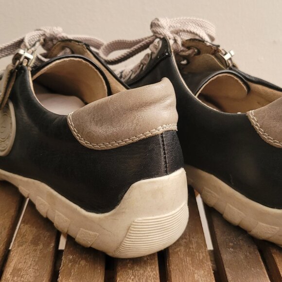 Remonte Women's Casual Sneaker in Black and Cream Sized 5.5 US / 36 UK - Picture 3 of 7